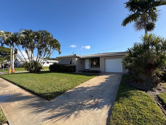 238 SE 3rd St in Dania Beach, FL - Building Photo - Building Photo