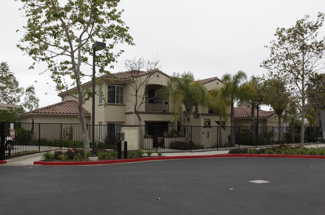 Vintage Shores in San Clemente, CA - Building Photo