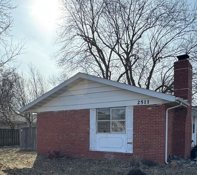 property at 2511 S Ingram Mill Rd
