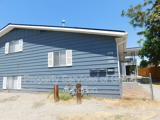 property at 1318 Bunting Ave