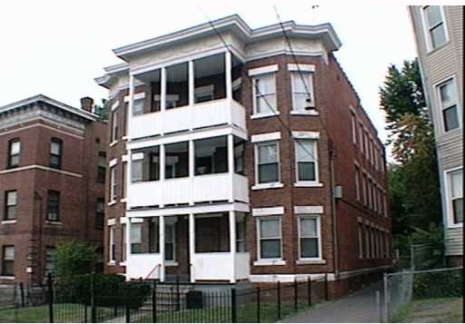 18 Hamilton St in Hartford, CT - Building Photo