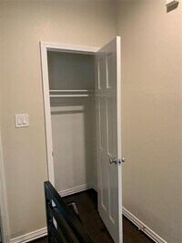 4622 Haywood St photo'