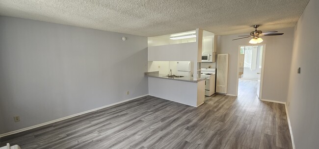 Burbank Oaks Apartments