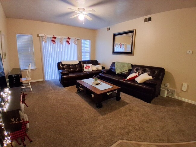 504 N Seven Peaks Blvd in Provo, UT - Building Photo - Building Photo