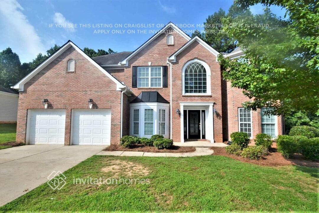 5556 Jamerson Dr in Atlanta, GA - Foto de edificio