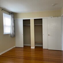 210 Lockart Terrace in Philadelphia, PA - Building Photo - Building Photo