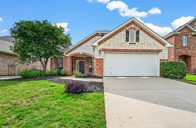 1711 Peregrine Dr in Corinth, TX - Building Photo - Building Photo