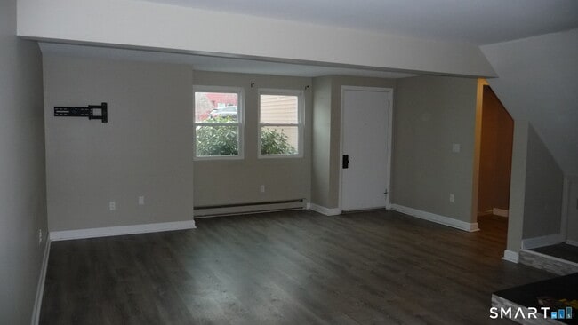 11 Little River Ln in Middletown, CT - Building Photo - Building Photo