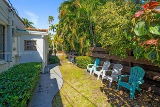 1024 Tyler St in Hollywood, FL - Building Photo - Building Photo