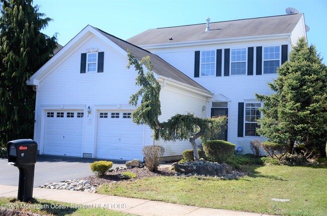 17 Winged Foot Dr in Englishtown, NJ - Building Photo - Building Photo