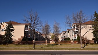 Sun West I Apartments