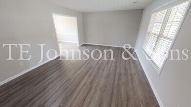 1550 Pecan Ln in Kernersville, NC - Building Photo - Building Photo