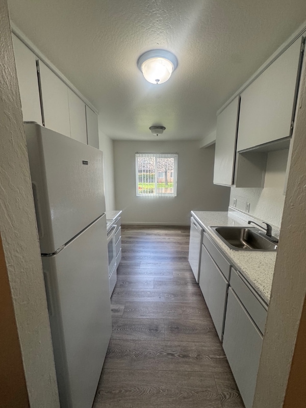 625 S Madera Ave in Madera, CA - Building Photo - Building Photo