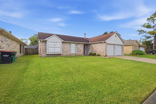 6630 Harpers Dr in Richmond, TX - Building Photo - Building Photo