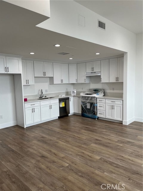 6172 Beach Blvd in Buena Park, CA - Building Photo - Building Photo