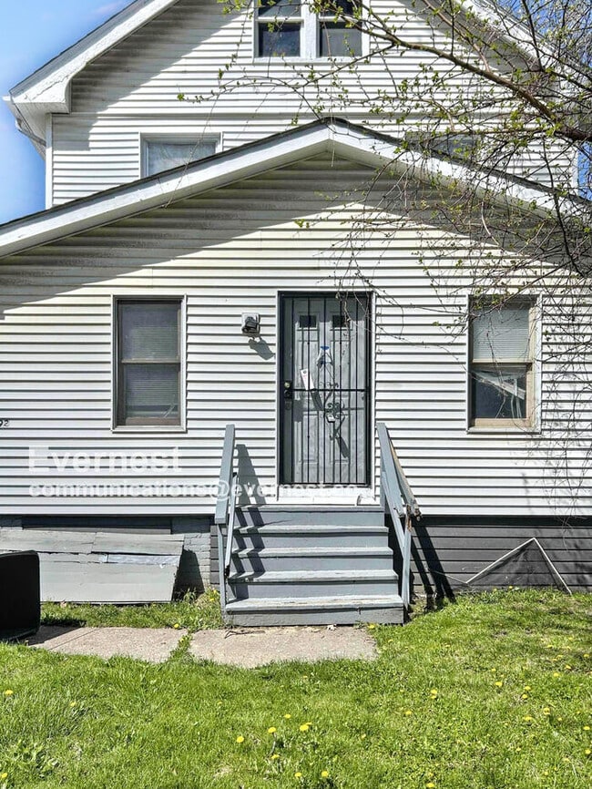 property at 3992 E 52nd St