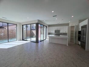 128 Sugar Brush in Irvine, CA - Building Photo - Building Photo