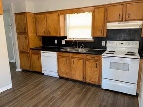 303 Carriage Square Dr in Bossier City, LA - Building Photo - Building Photo