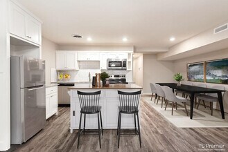 1130 N Turner in Fayetteville, AR - Foto de edificio - Building Photo