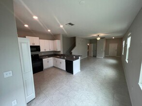 4028 Wild Senna Blvd in Tampa, FL - Building Photo - Building Photo