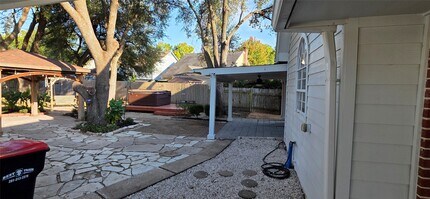 14810 Charlmont Dr in Houston, TX - Building Photo - Building Photo
