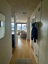 30 E Huron St, Unit 3805 in Chicago, IL - Foto de edificio - Building Photo