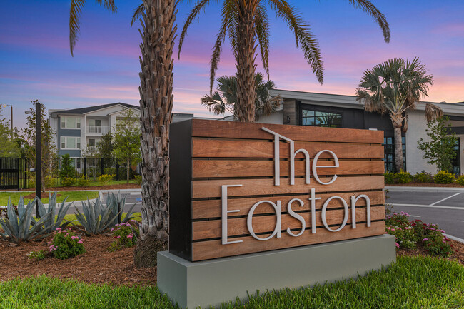 The Easton Riverview Apartments in Ruskin, FL - Foto de edificio - Building Photo