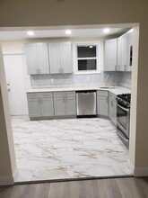 218-05 100th Ave in Queens, NY - Building Photo - Building Photo