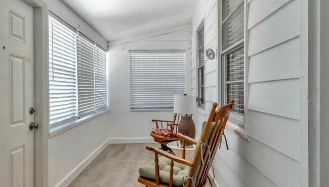 1123 Oak St in West Palm Beach, FL - Building Photo - Building Photo