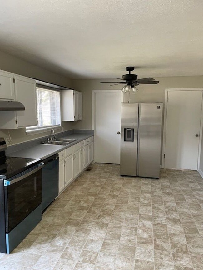 2104 Ollie St in Cleveland, TN - Building Photo - Building Photo