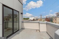 2418 W Jefferson St photo'