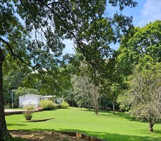 510 Starwood Rd in Brandenburg, KY - Building Photo