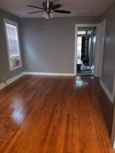 938 N Parkside Ave, Unit Parkside/Augusta 2nd fl in Chicago, IL - Building Photo - Building Photo