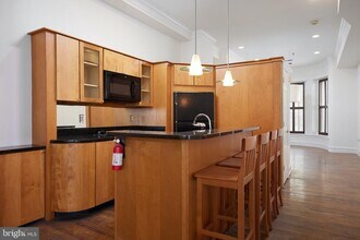 1702 Q St NW in Washington, DC - Building Photo - Building Photo