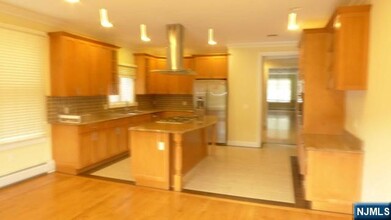 48 E Homestead Ave in Palisades Park, NJ - Building Photo - Building Photo