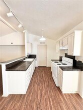 658 Stonehenge Dr in Grand Prairie, TX - Building Photo - Building Photo