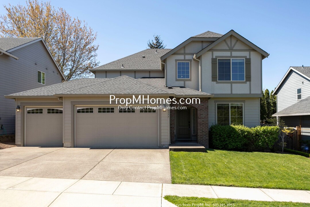 10377 SW 67th Ave in Tigard, OR - Building Photo