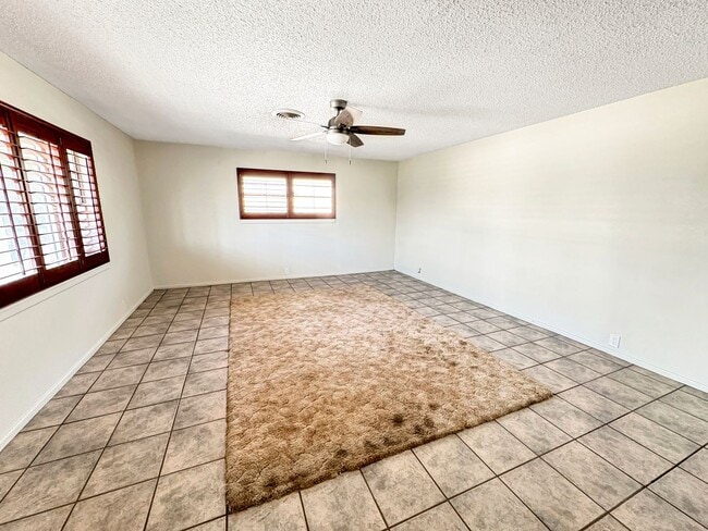 1026 E Highland Dr in Hobbs, NM - Building Photo - Building Photo