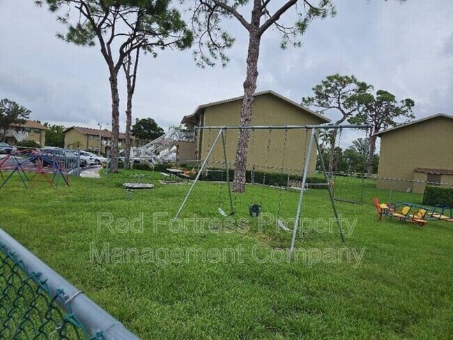 4765 Orange Grove Blvd in North Fort Myers, FL - Building Photo - Building Photo