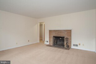 5950 Clames Dr in Alexandria, VA - Building Photo