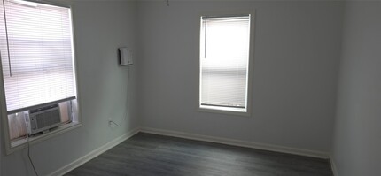 2811 Iola St in Houston, TX - Building Photo - Building Photo