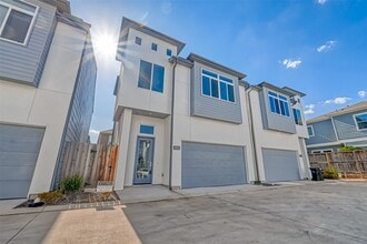 8930 Spring Knoll Forest Dr in Houston, TX - Building Photo - Building Photo