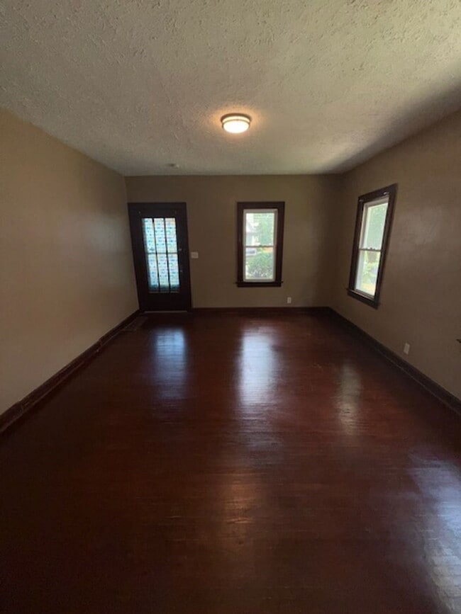 817 E Riverside Dr in Evansville, IN - Building Photo - Building Photo