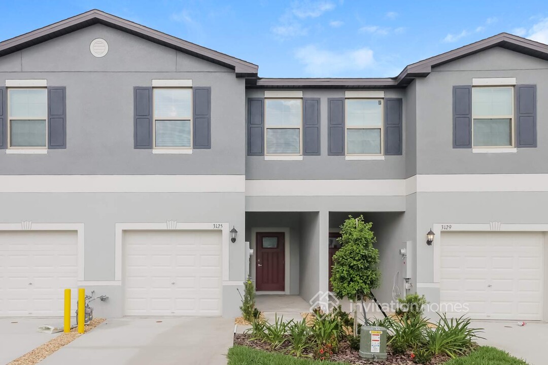 3125 Pinnacle Peak Dr in New Port Richey, FL - Foto de edificio