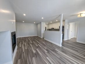 581 Strasburg Rd in Kitchener, ON - Building Photo - Building Photo