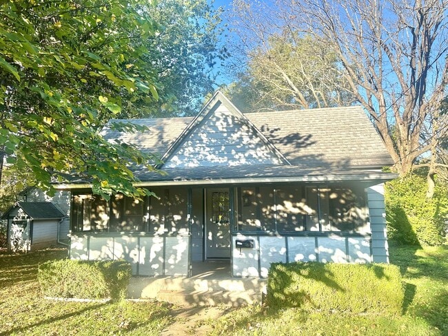 517 N Walnut Ave in Republic, MO - Building Photo - Building Photo