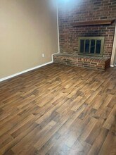 6333 Scott Ct in Watauga, TX - Foto de edificio - Building Photo