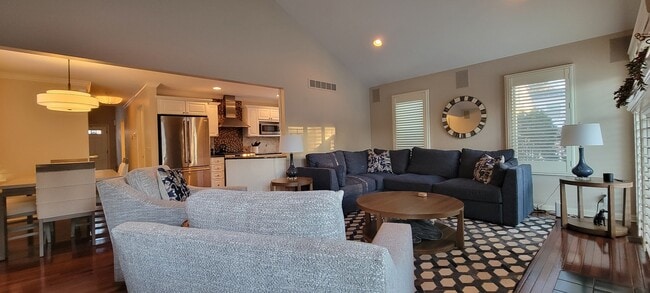 547 Neff Rd in Grosse Pointe, MI - Building Photo - Building Photo