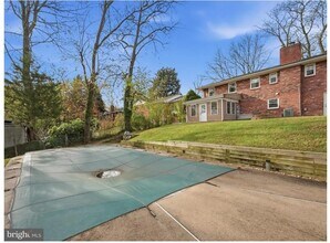 6619 Beddoo St in Alexandria, VA - Building Photo - Building Photo