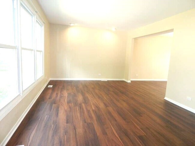 2080 Springside Dr in Naperville, IL - Building Photo - Building Photo